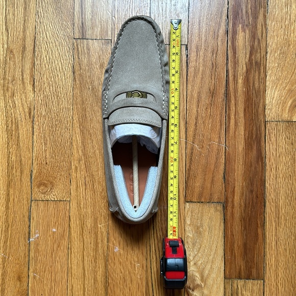 New in Box Coach Signature Coin Driving Shoe in Oat Suede, Size 8.5 - Picture 6 of 6
